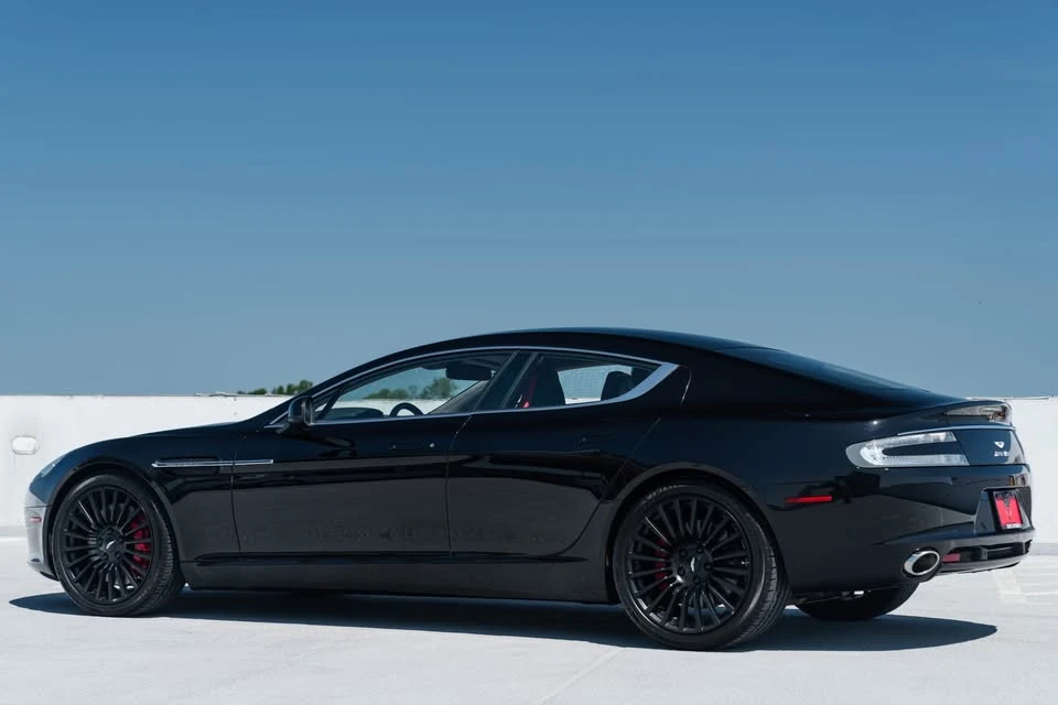2011 Aston Martin Rapide - Image 2 of 20