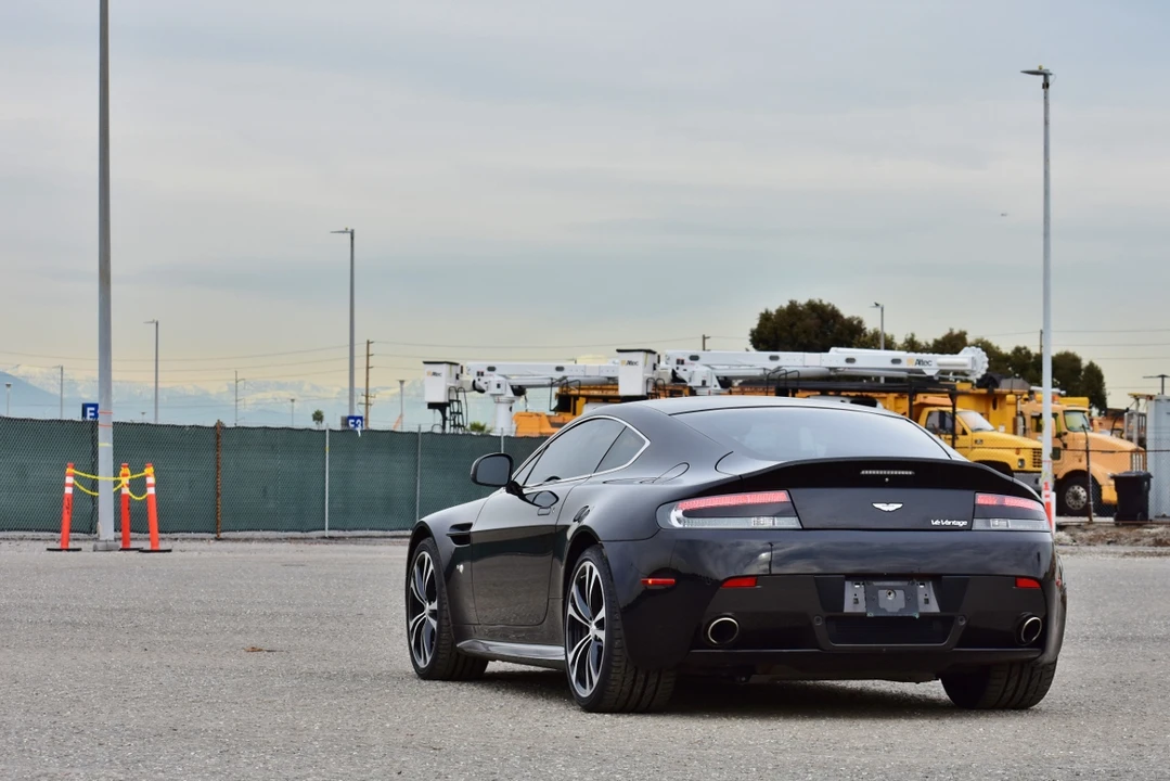 2011 Aston Martin V12 Vantage (2010-2018) - Image 13 of 31