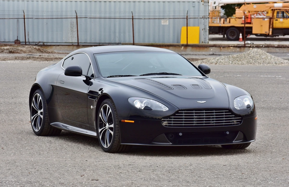 2011 Aston Martin V12 Vantage (2010-2018) - Image 9 of 31