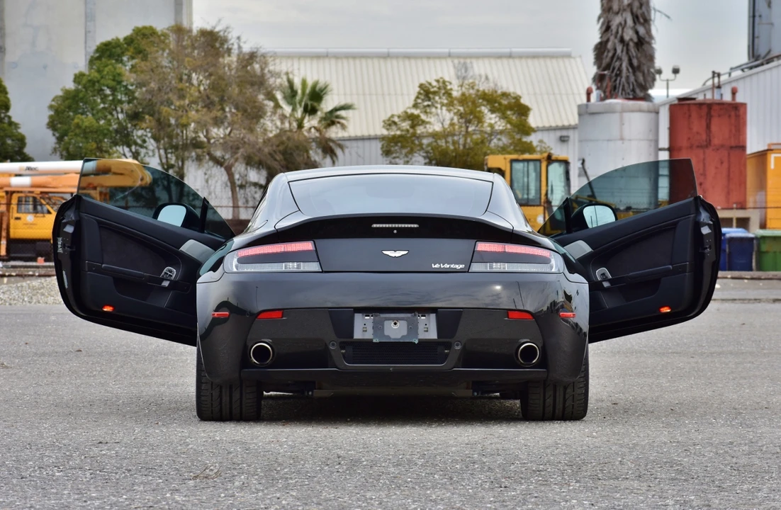2011 Aston Martin V12 Vantage (2010-2018) - Image 20 of 31