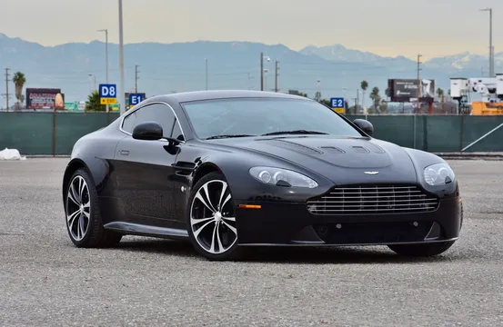 2011 Aston Martin V12 Vantage (2010-2018) - Image 3 of 31