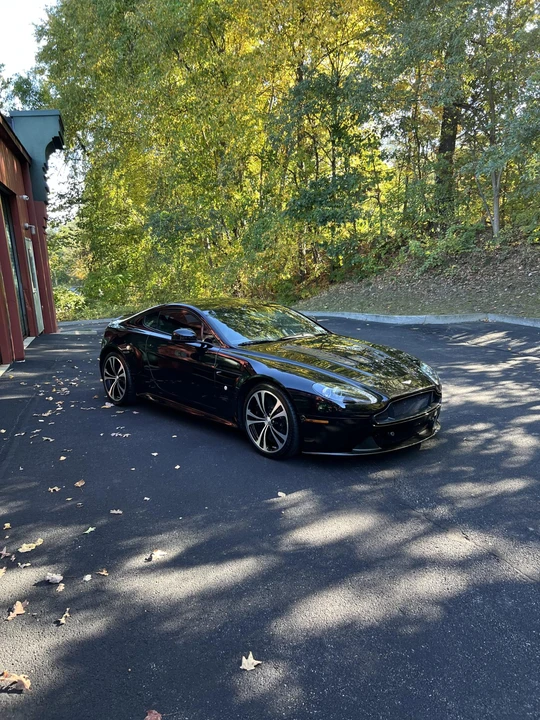 2011 Aston Martin V12 Vantage (2010-2018) - Image 12 of 31