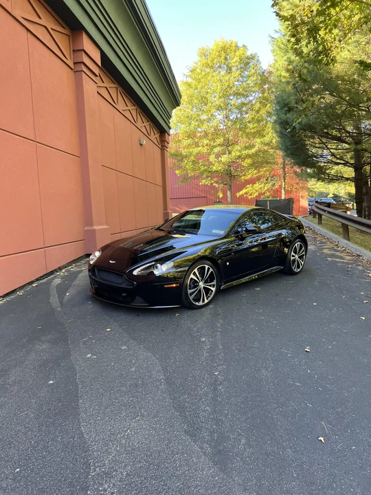 2011 Aston Martin V12 Vantage (2010-2018) - Image 2 of 31