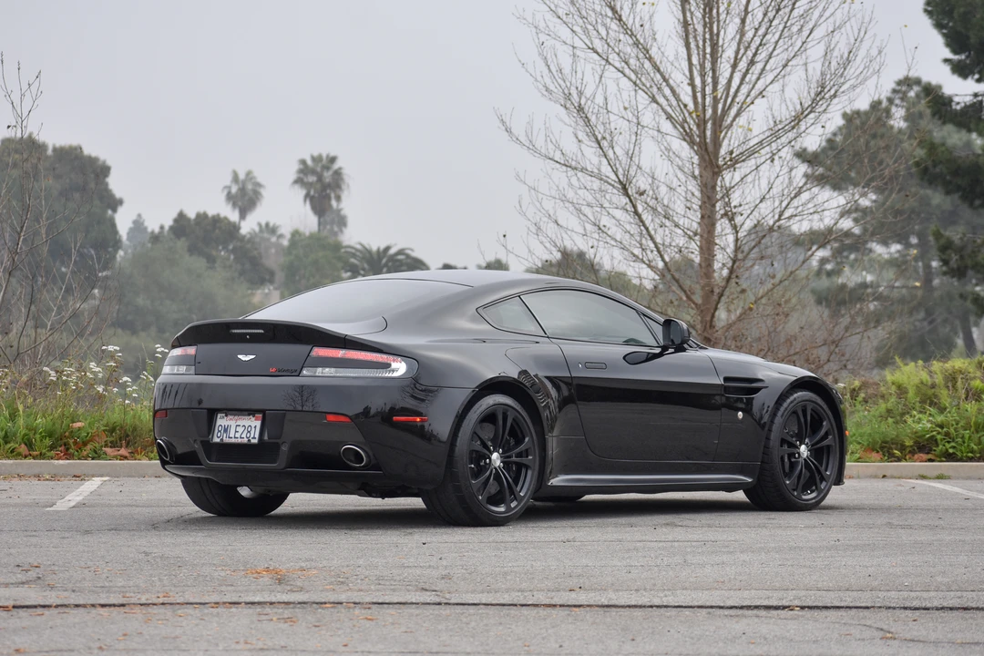 2011 Aston Martin V12 Vantage (2010-2018) - Image 12 of 31