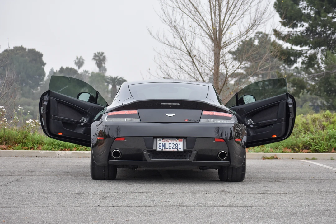 2011 Aston Martin V12 Vantage (2010-2018) - Image 17 of 31