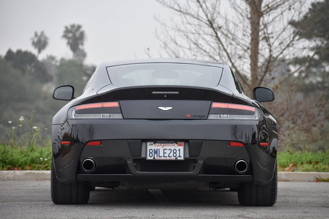 2011 Aston Martin V12 Vantage (2010-2018) - Image 16 of 31