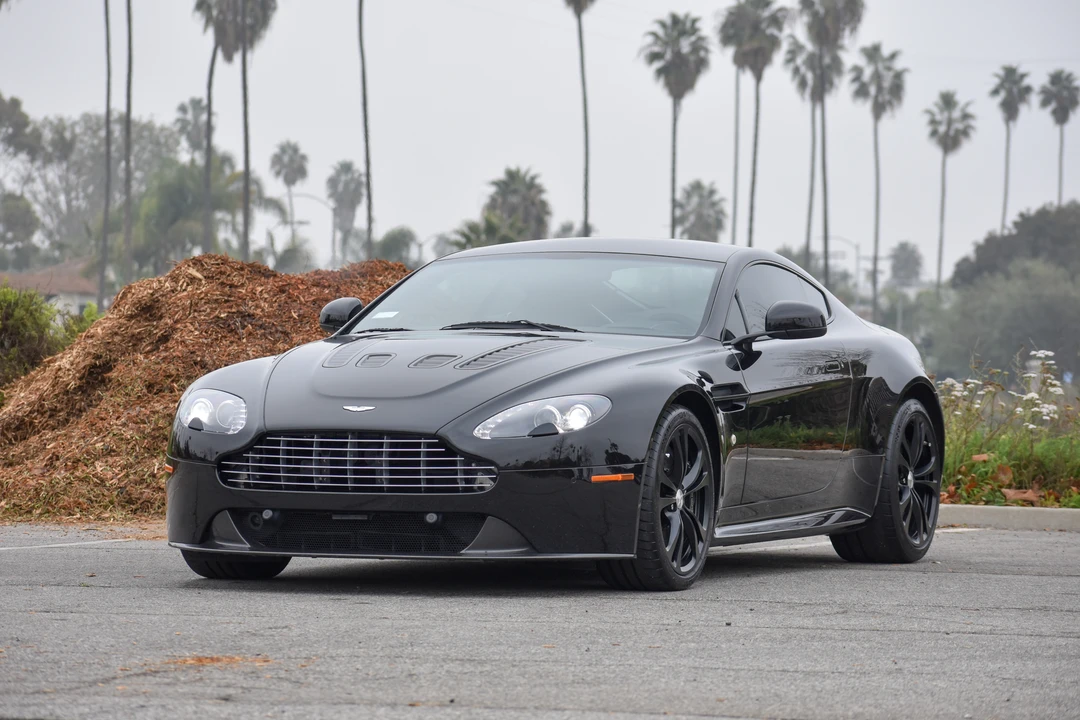 2011 Aston Martin V12 Vantage (2010-2018) - Image 9 of 31