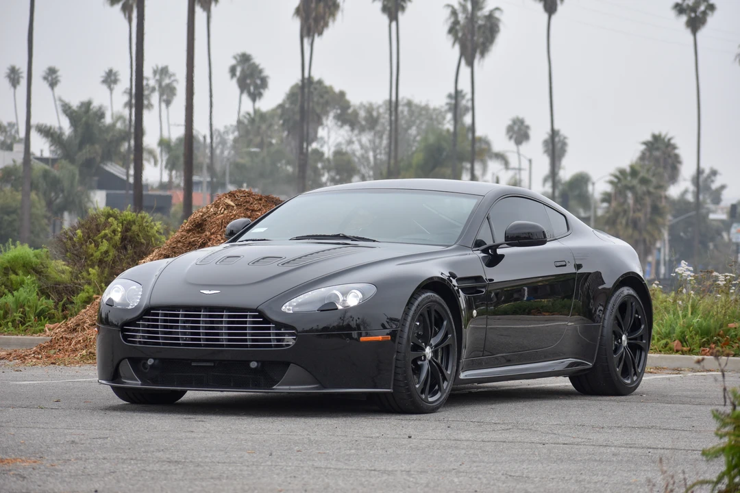 2011 Aston Martin V12 Vantage (2010-2018) - Image 8 of 31
