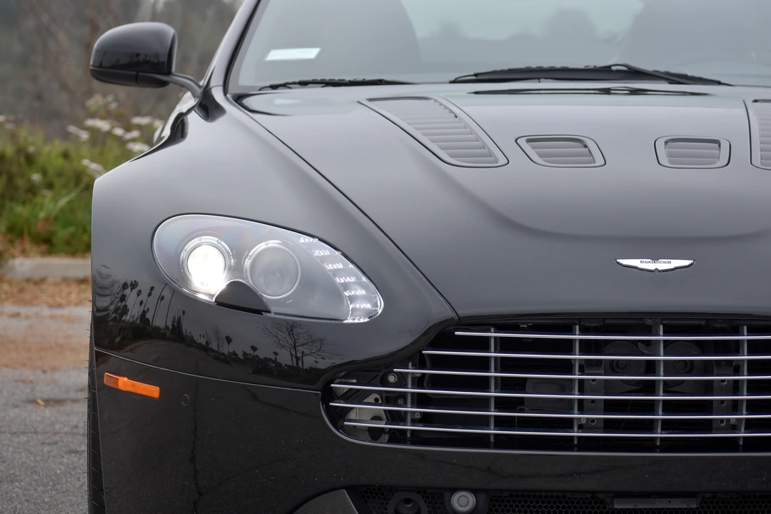 2011 Aston Martin V12 Vantage (2010-2018) - Image 22 of 31