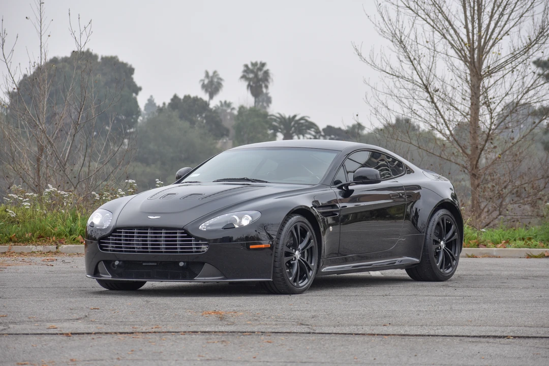 2011 Aston Martin V12 Vantage (2010-2018) - Image 7 of 31
