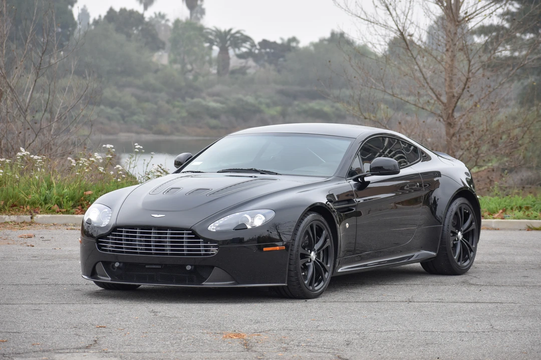 2011 Aston Martin V12 Vantage (2010-2018) - Image 6 of 31