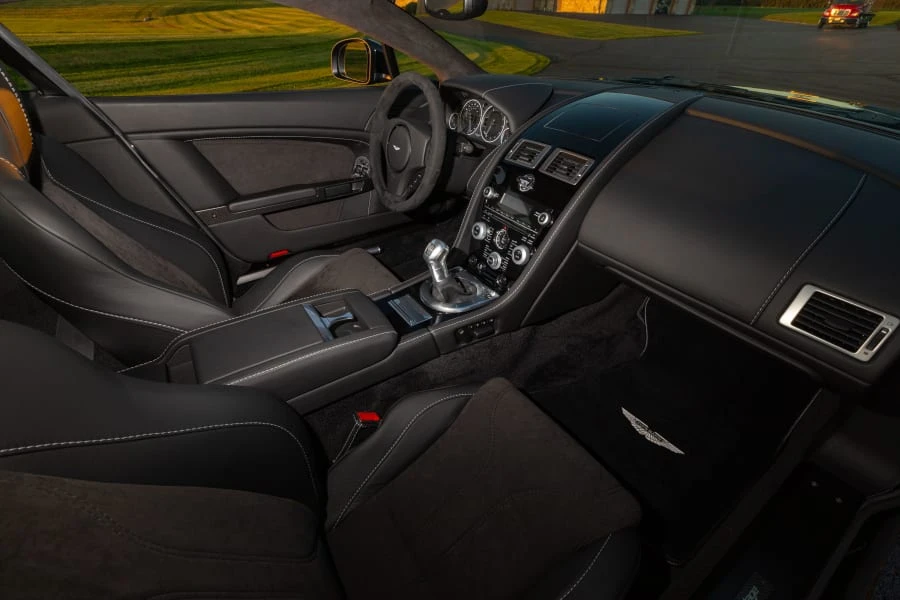 2011 Aston Martin V12 Vantage (2010-2018) - Image 17 of 31