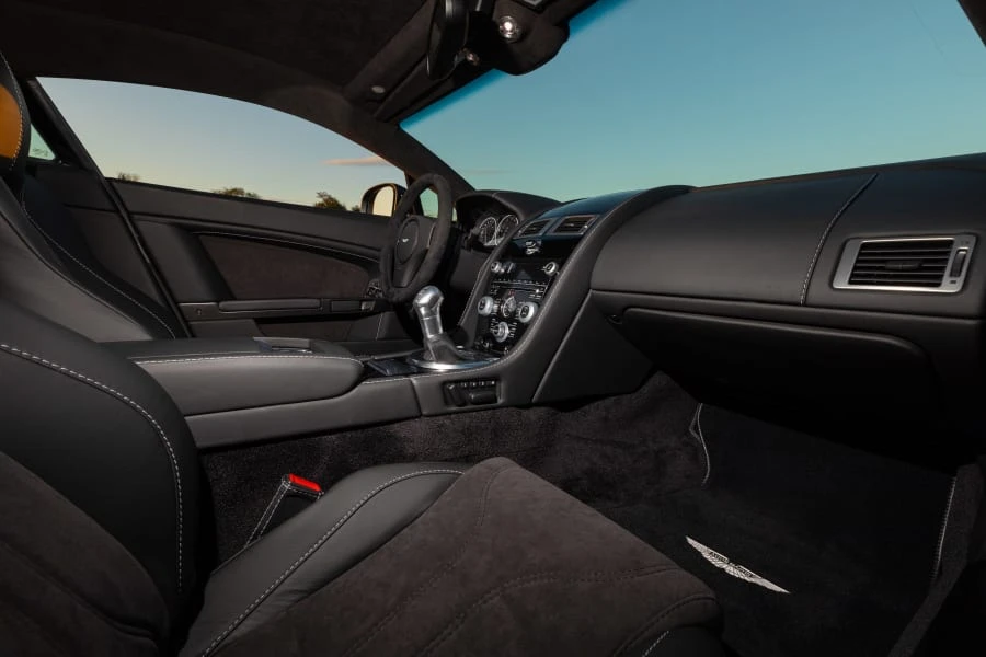 2011 Aston Martin V12 Vantage (2010-2018) - Image 20 of 31