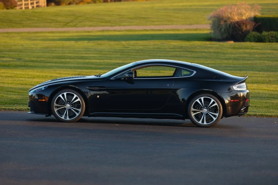 2011 Aston Martin V12 Vantage (2010-2018) - Image 8 of 31