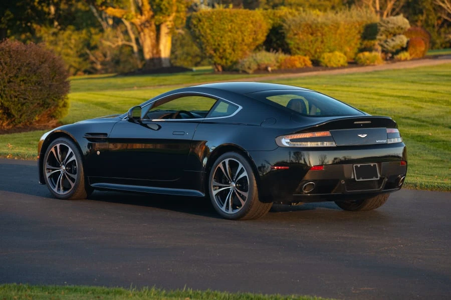 2011 Aston Martin V12 Vantage (2010-2018) - Image 16 of 31