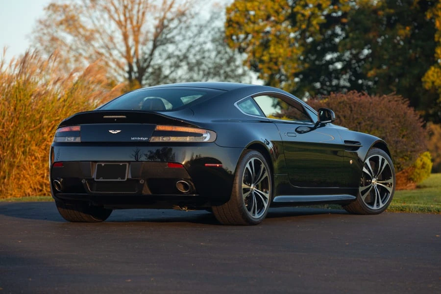 2011 Aston Martin V12 Vantage (2010-2018) - Image 3 of 31