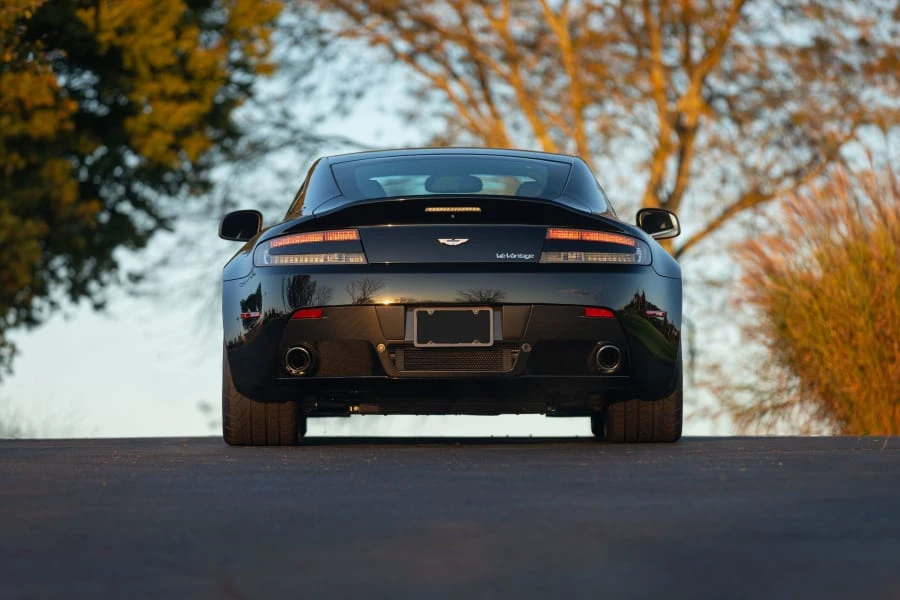2011 Aston Martin V12 Vantage (2010-2018) - Image 5 of 31