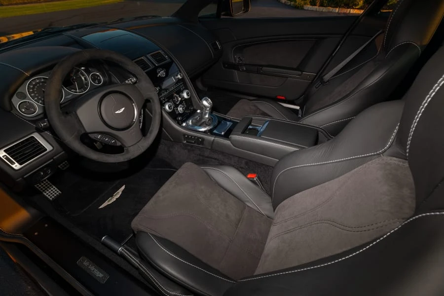 2011 Aston Martin V12 Vantage (2010-2018) - Image 24 of 31