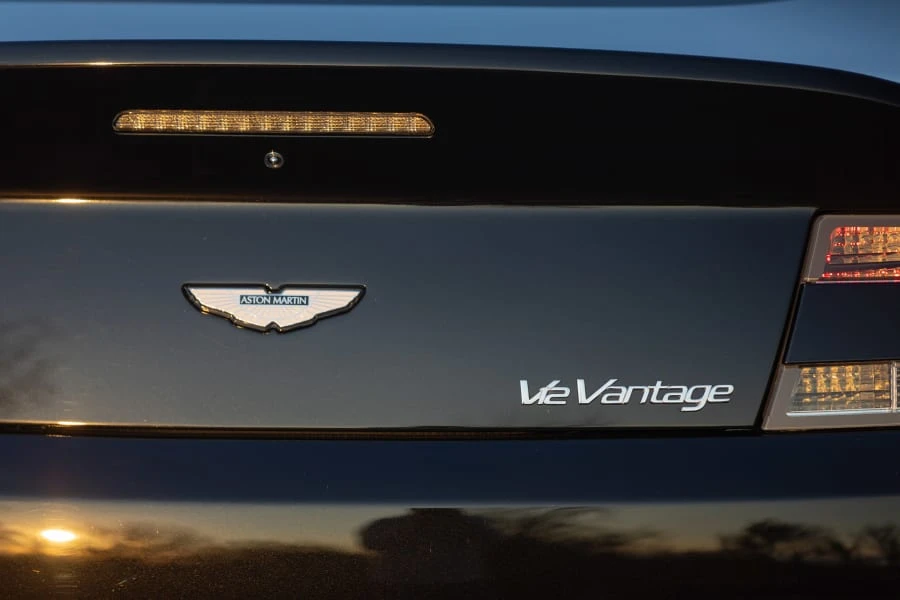 2011 Aston Martin V12 Vantage (2010-2018) - Image 9 of 31