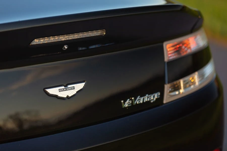 2011 Aston Martin V12 Vantage (2010-2018) - Image 11 of 31