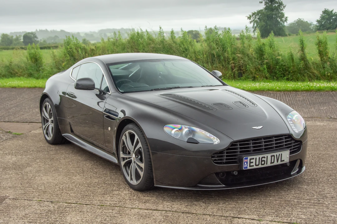 2011 Aston Martin Vantage - Image 3 of 31
