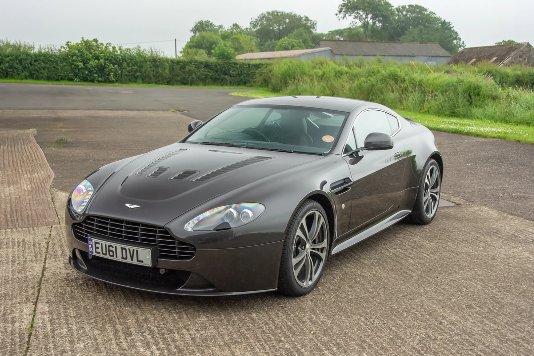 2011 Aston Martin Vantage - Image 9 of 31
