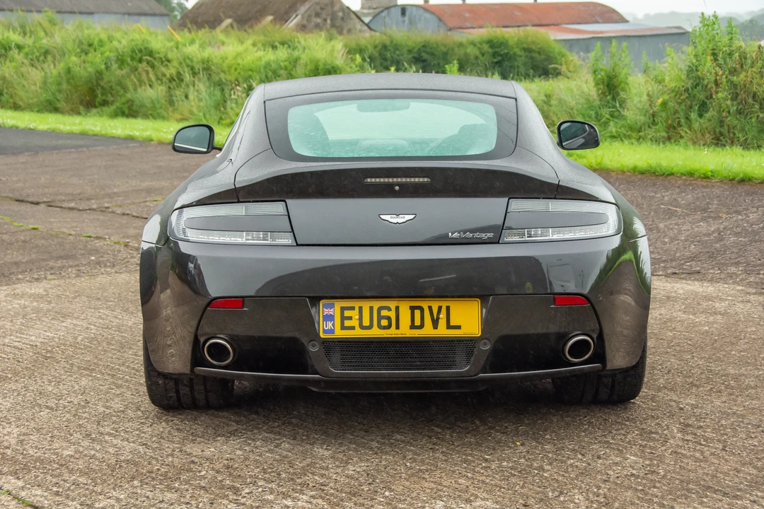 2011 Aston Martin Vantage - Image 6 of 31