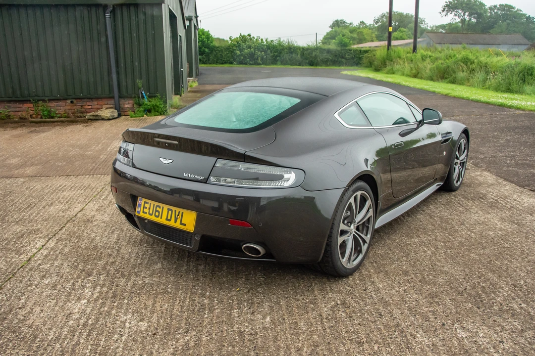 2011 Aston Martin Vantage - Image 5 of 31