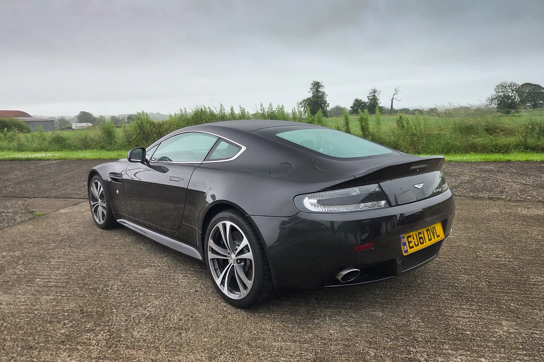 2011 Aston Martin Vantage - Image 7 of 31