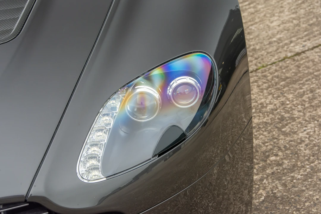 2011 Aston Martin Vantage - Image 11 of 31