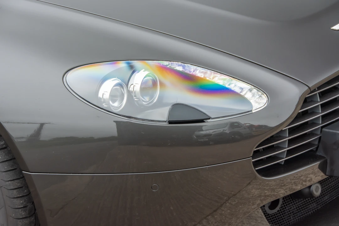 2011 Aston Martin Vantage - Image 15 of 31
