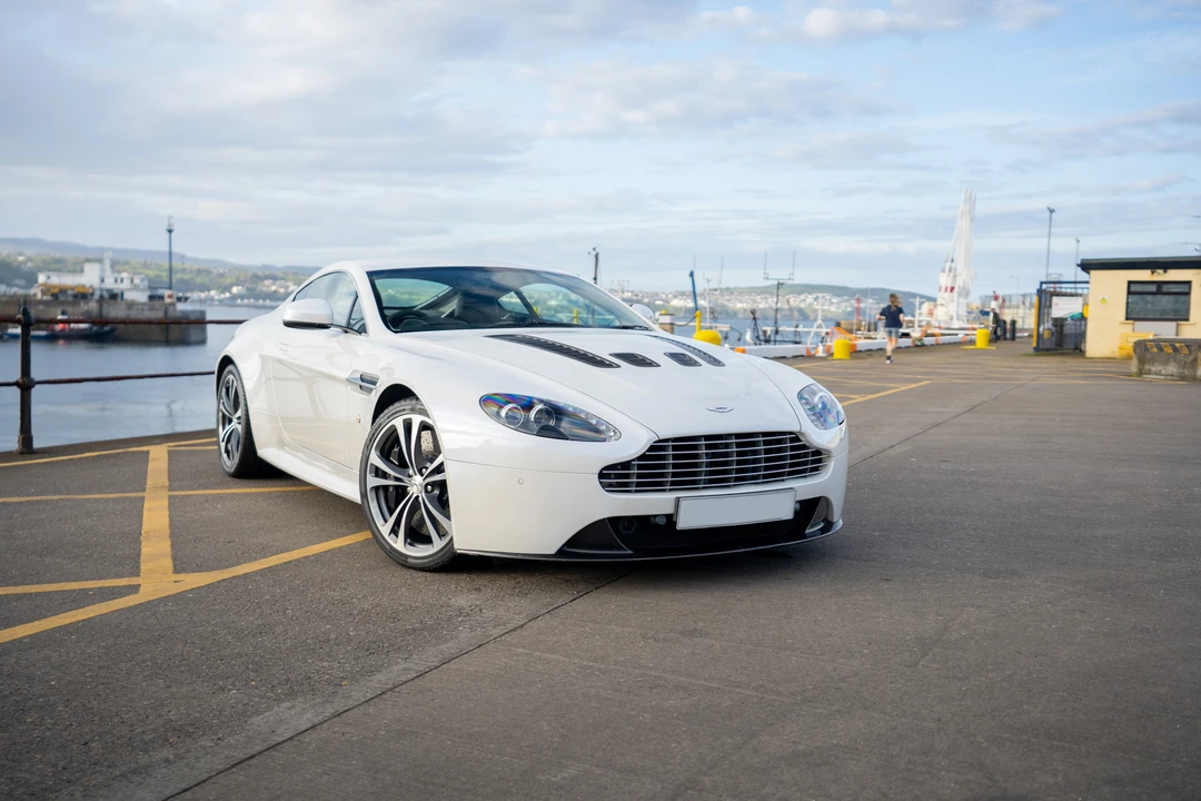 2011 Aston Martin V12 Vantage (2010-2018) - Image 10 of 31