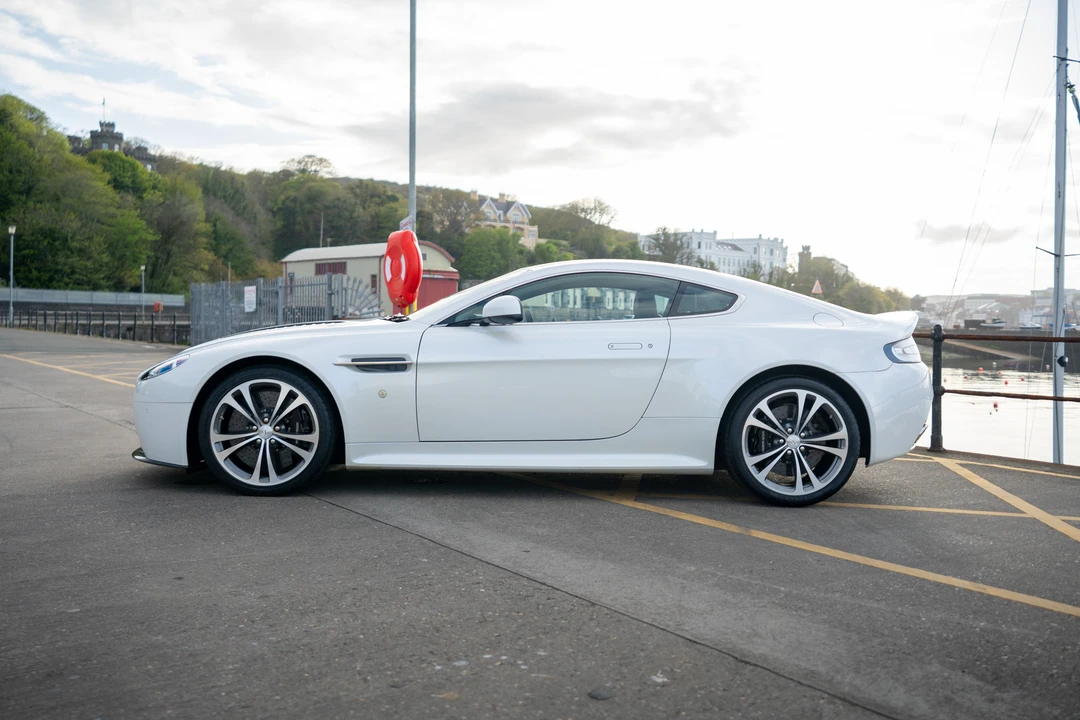 2011 Aston Martin V12 Vantage (2010-2018) - Image 13 of 31