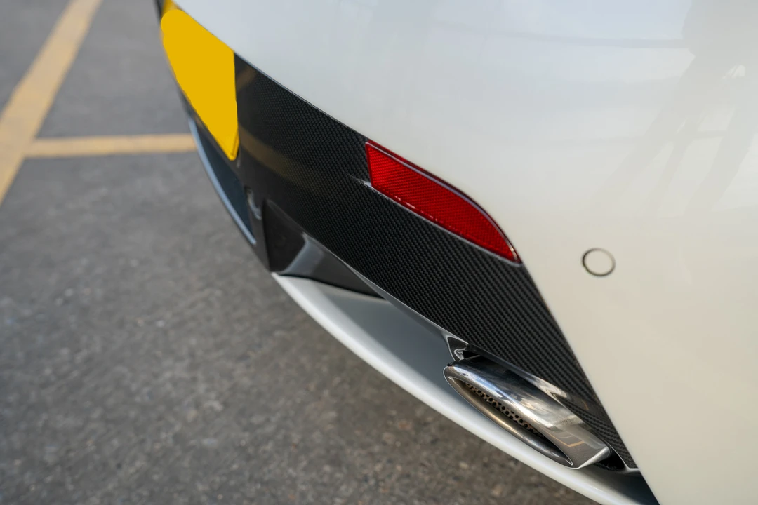 2011 Aston Martin V12 Vantage (2010-2018) - Image 27 of 31