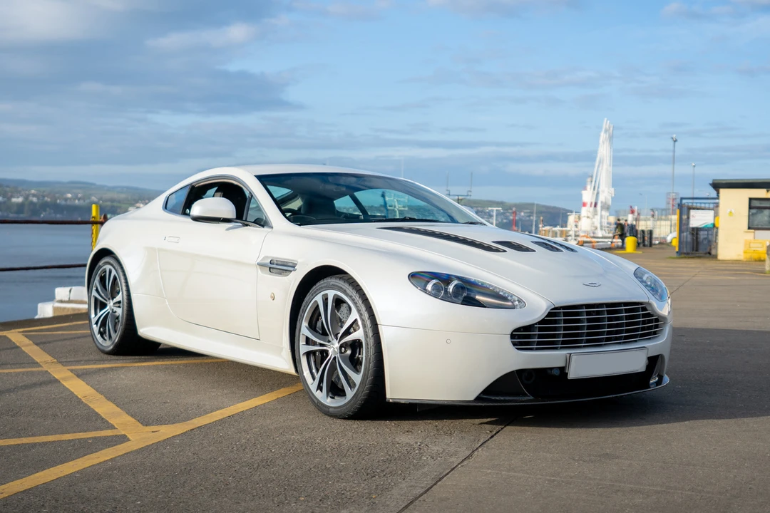 2011 Aston Martin V12 Vantage (2010-2018) - Image 2 of 31