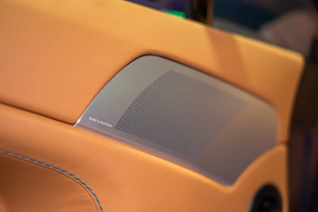 2011 Aston Martin Vantage - Image 22 of 31
