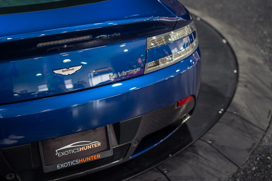 2011 Aston Martin Vantage - Image 18 of 31