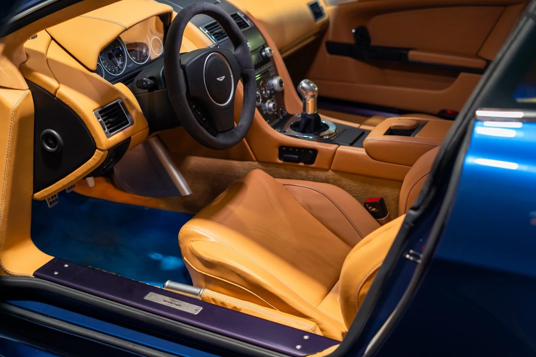 2011 Aston Martin Vantage - Image 20 of 31