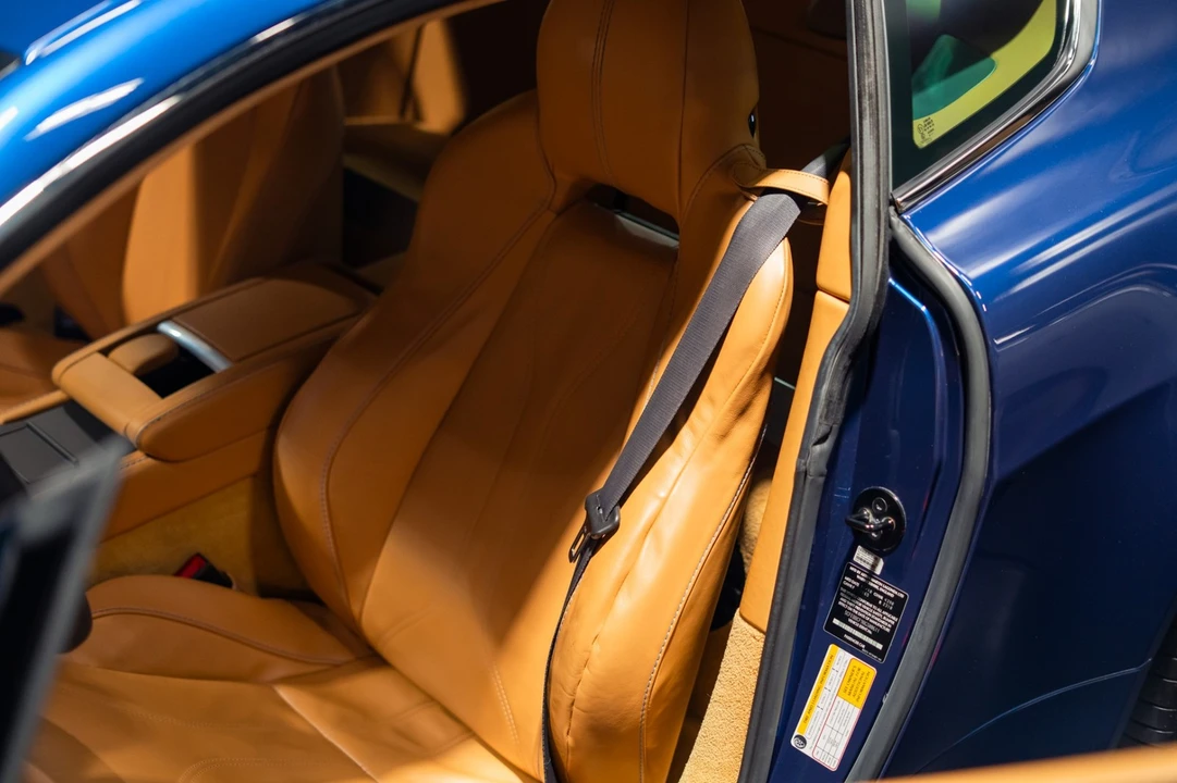 2011 Aston Martin Vantage - Image 9 of 31