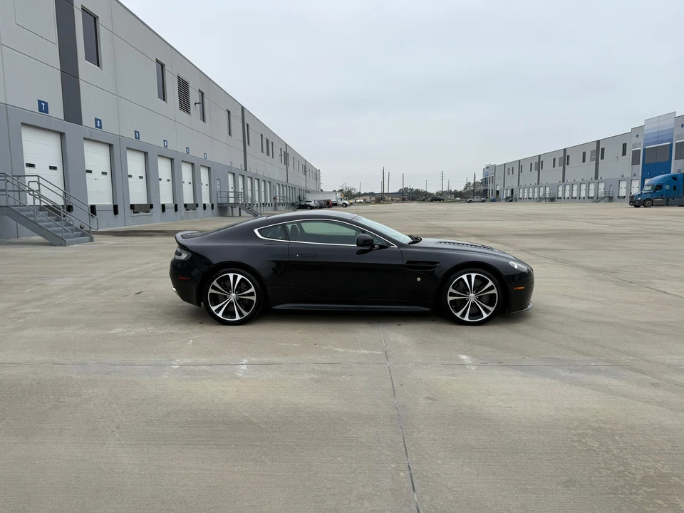 2011 Aston Martin V12 Vantage (2010-2018) - Image 19 of 31