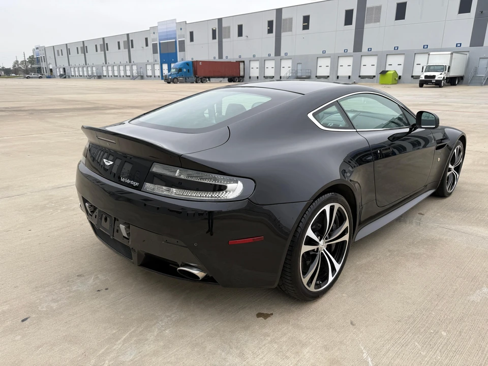 2011 Aston Martin V12 Vantage (2010-2018) - Image 16 of 31