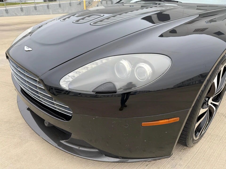 2011 Aston Martin V12 Vantage (2010-2018) - Image 27 of 31