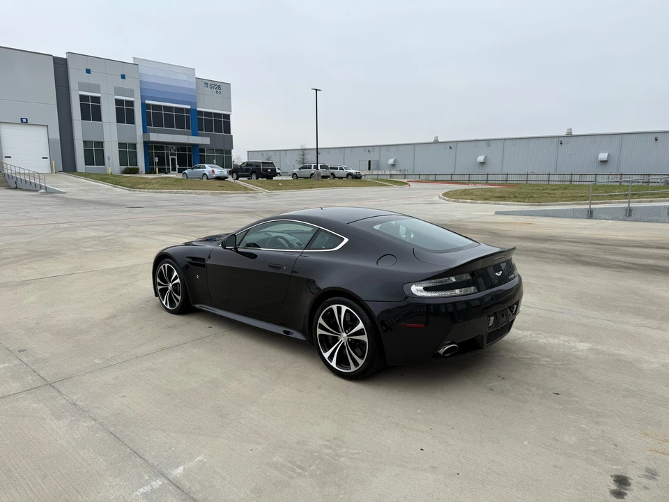 2011 Aston Martin V12 Vantage (2010-2018) - Image 13 of 31
