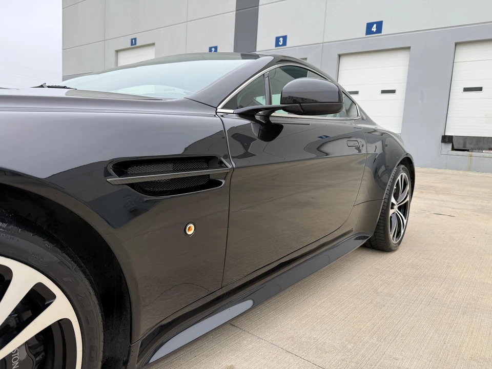 2011 Aston Martin V12 Vantage (2010-2018) - Image 28 of 31