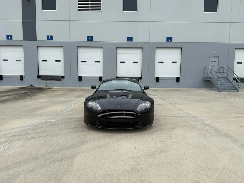 2011 Aston Martin V12 Vantage (2010-2018) - Image 6 of 31