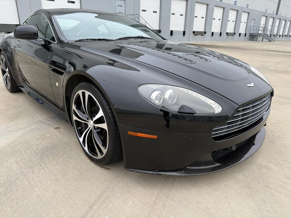 2011 Aston Martin V12 Vantage (2010-2018) - Image 22 of 31
