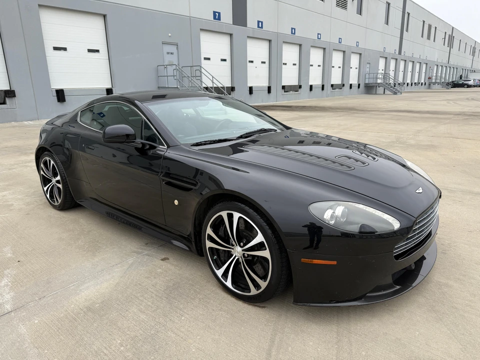 2011 Aston Martin V12 Vantage (2010-2018) - Image 21 of 31