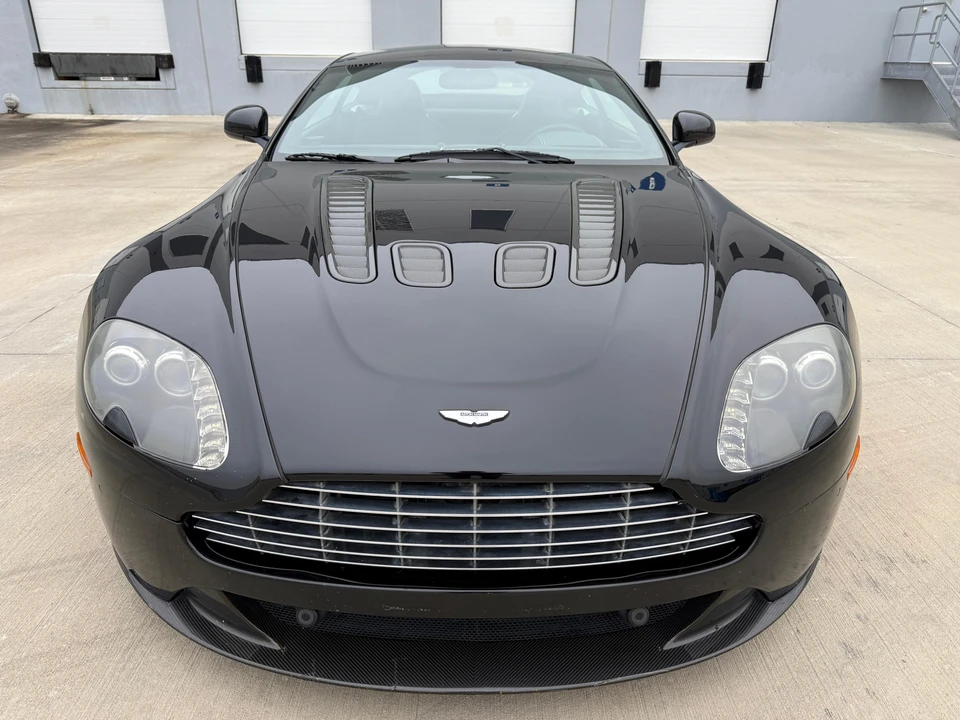 2011 Aston Martin V12 Vantage (2010-2018) - Image 9 of 31