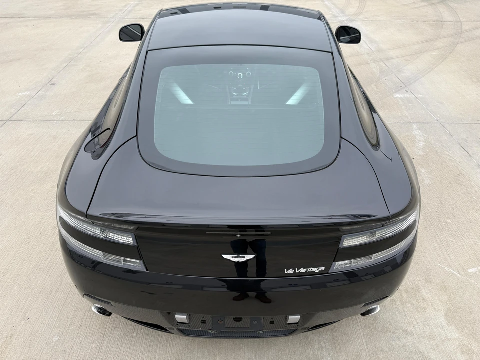 2011 Aston Martin V12 Vantage (2010-2018) - Image 15 of 31