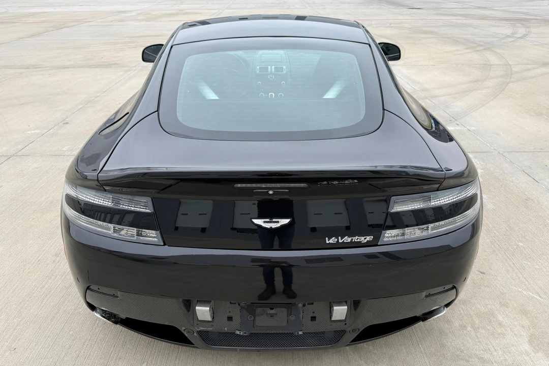 2011 Aston Martin V12 Vantage (2010-2018) - Image 5 of 31